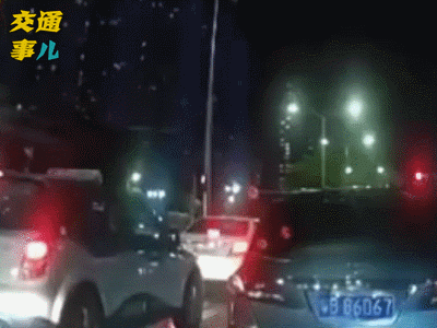 #蛋蛋懂车#一组动图提醒你：谨防开门杀！乱开车门惹大祸