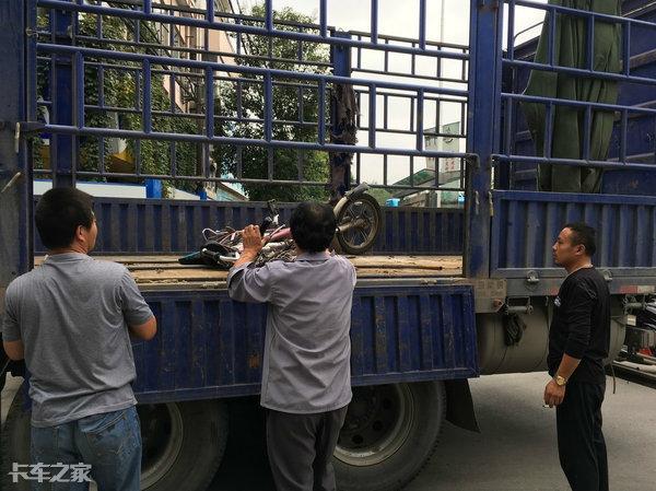 我爱奔驰大G@跑车这些年我走过最长的路不是高速，而是装卸场里的套路