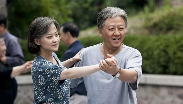 柠檬美文@结婚20年，你早就不是我丈夫了