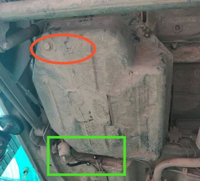 #楚安汽车资料#12年21万公里的哈飞被拖回修理厂，车主：拧钥匙无法启动发动机！