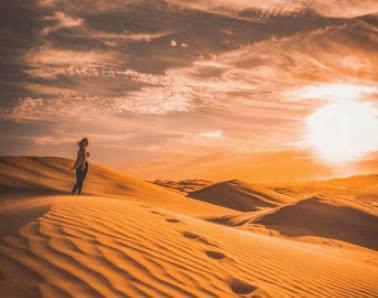 作者布衣粗食■渐渐地，我们变了