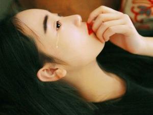 「草莓美文」心里的话，跟谁说？人生的苦，有谁懂？