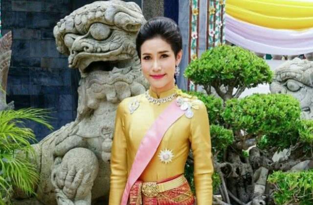 【暖暖星辰】仅上位三个月，王妃诗妮娜被剥夺全部头衔，泰版甄嬛上演