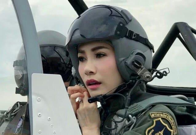 【暖暖星辰】仅上位三个月，王妃诗妮娜被剥夺全部头衔，泰版甄嬛上演