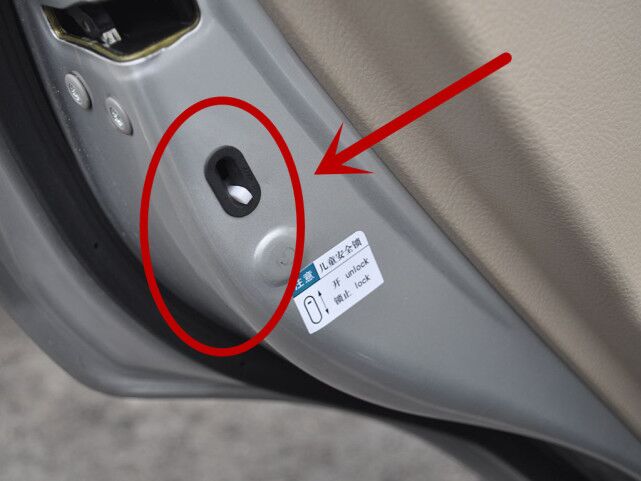 「汽车之家」女司机遇到最多的三个故障，自己就能解决，不用花冤枉钱！