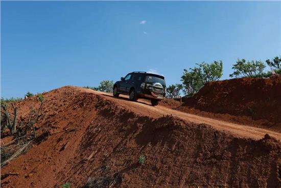 【广汽三菱东阔达店】前驱，后驱，四驱都什么样呢？