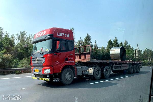 我爱奔驰大G@饿死不拉钢卷，运费低还危险，来看看国外是用啥车运输的