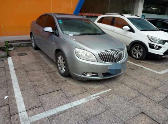 【车式样】汽车停在车位里，凭啥还要被罚？交警给出答案：罚的就是你