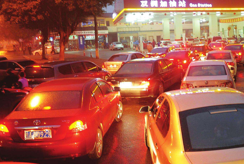 【SUV有情报】私家车每次加油都加200块？老司机：发动机三天两头故障情有可原