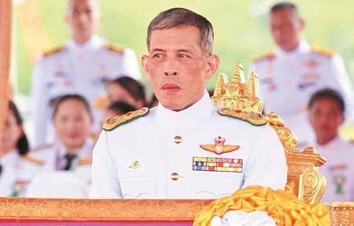 泰国王妃突遭废黜，实力胜出的王后有啥来历？细数泰王历次婚姻