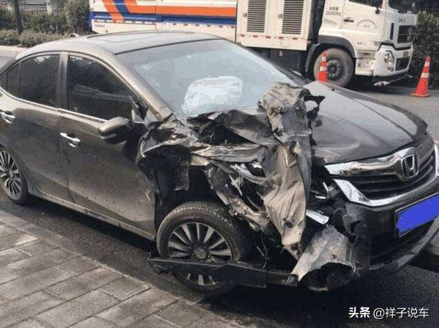 汽车大咖■公认“脆皮车”耐撞度不如电动车，网友：离开中国吧！