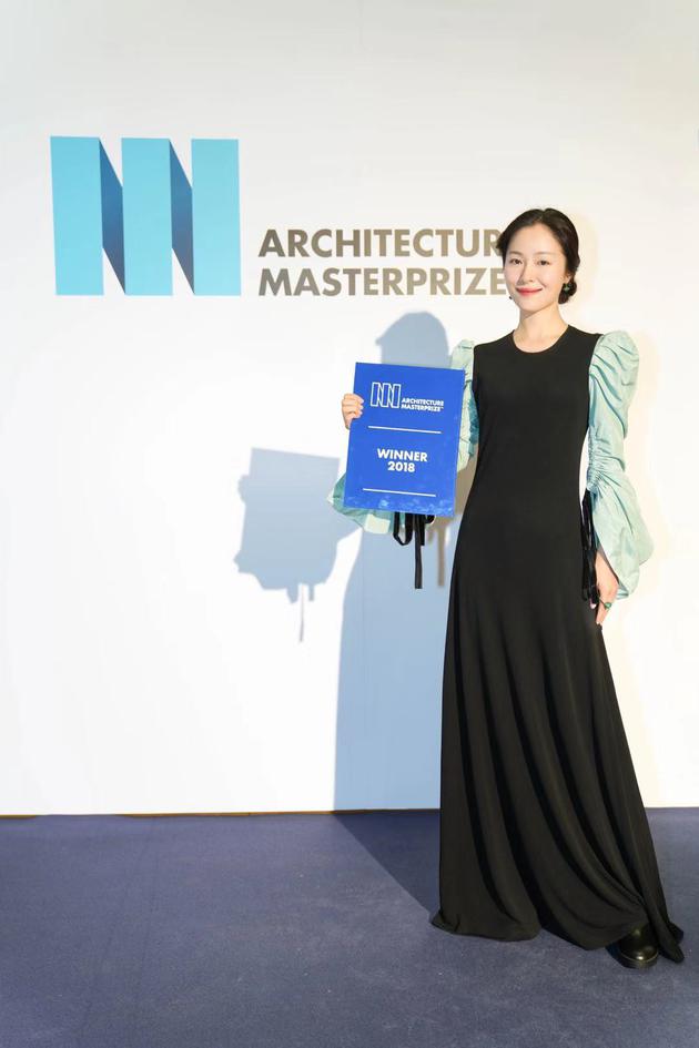 江一燕回应获建筑奖争议：我长的确实比较像颁奖嘉宾