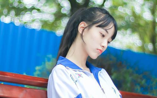 [幸福的拉拉]心里没你的女人，藏不住这4种直接的表现，男人要早点看清！