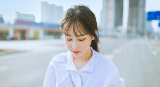 [幸福的拉拉]心里没你的女人，藏不住这4种直接的表现，男人要早点看清！