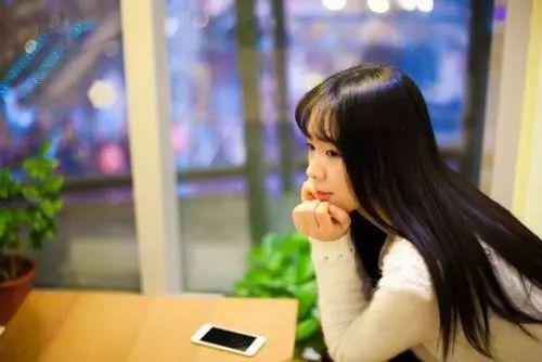 #幸福的拉拉#别怀疑，当一个男人出现这4种表现时，其实已经说明他出了轨