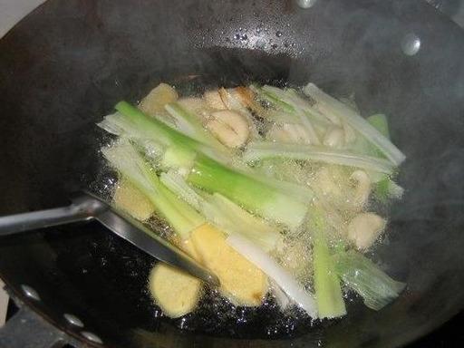 教你“油焖大虾”的家常做法，色泽金黄，简单，美味营养又补钙