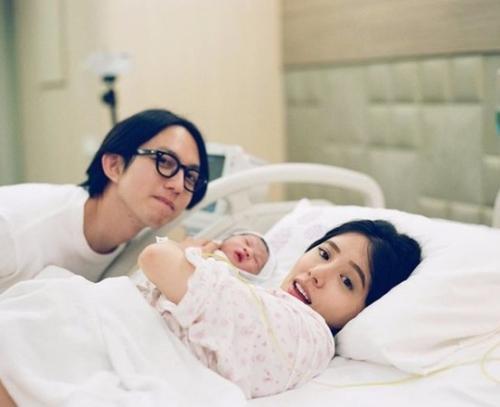 「niniu妈妈」50岁高龄妈妈怀孕，女儿得知后控诉：你生的哪是弟弟，就是儿子