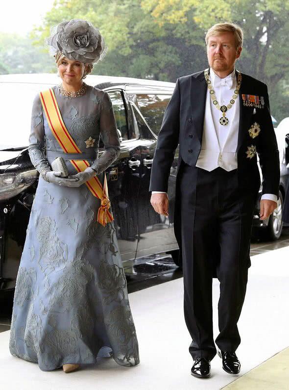 各国王室成员聚会，莱蒂齐亚王后的着装又惊艳了，却不及一人
