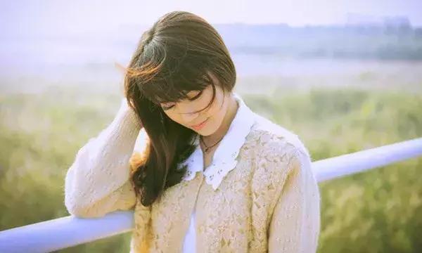 职场是什么@自己开心就好，合不合群没什么关系