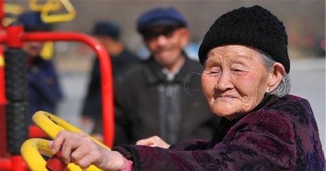 舞动小兴■中国首批丁克夫妻，已经步入晚年