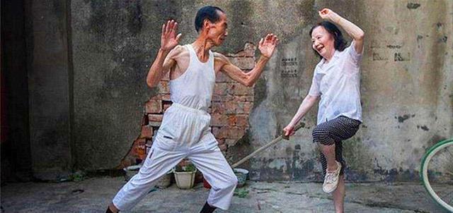 舞动小兴■中国首批丁克夫妻，已经步入晚年