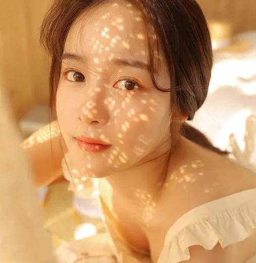 「情感达人呀」一个人越是过的不好，就越喜欢在朋友圈发这4种动态，看看有你吗