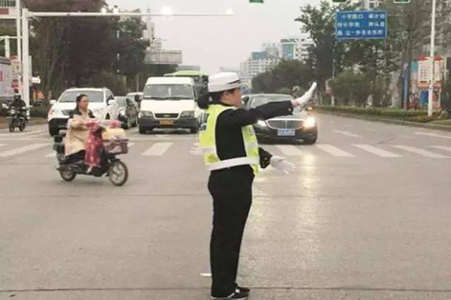 开车小技巧：被罚过才知道的冷门违章！很多车主都吃了暗亏，你遇到过吗