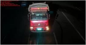 【家有汽车】货车违规加装LED灯躲避执法！烟台多辆大货车司机被记满12分