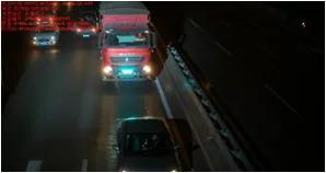 【家有汽车】货车违规加装LED灯躲避执法！烟台多辆大货车司机被记满12分