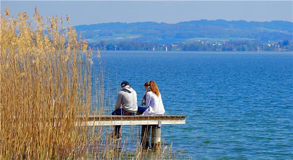 #东林夕亭#妻子坐月子时，丈夫打着出差的旗号“背叛婚姻”，最终遭到了报应