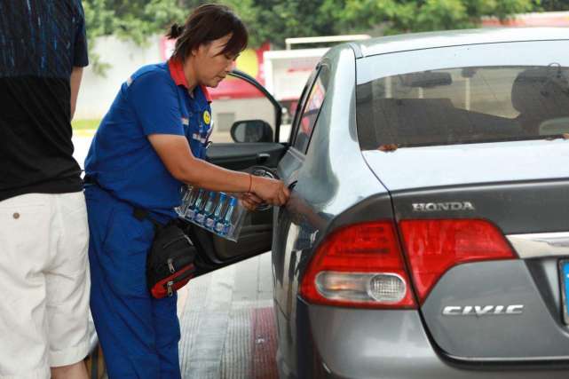 【车式样】100块油跑多远算省油？老司机说出一个数，跑不到就换车吧