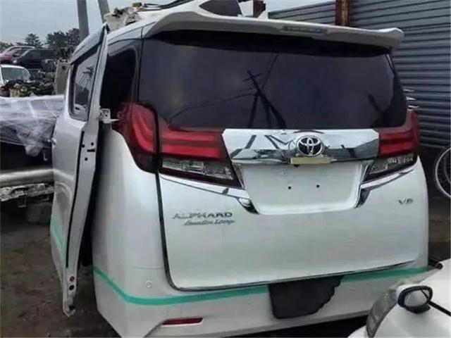 「爱车小米」百万豪车埃尔法只卖5万？切割车你敢要吗？商家：悍起来都一样