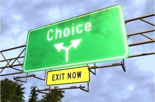 「车心不悔」谁是运动轿车的C位首选？，TA动力同级最强，油耗才5L