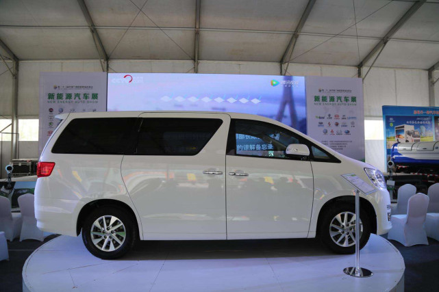 新能源电动车知识@董明珠的汽车已上市，被称“国产埃尔法”，看到价格，你会买吗？