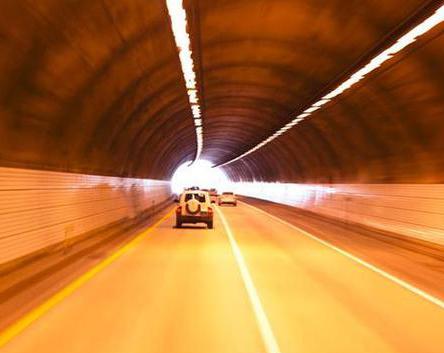 [车与生活]高速路上最危险的7个夺命“虎口” 你知道吗？