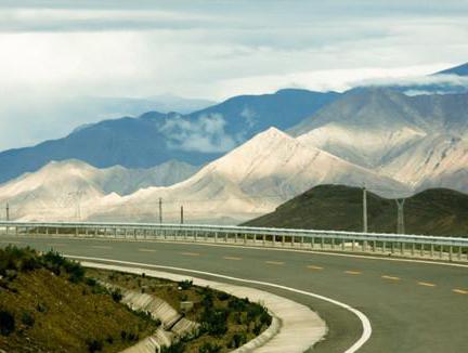 [车与生活]高速路上最危险的7个夺命“虎口” 你知道吗？