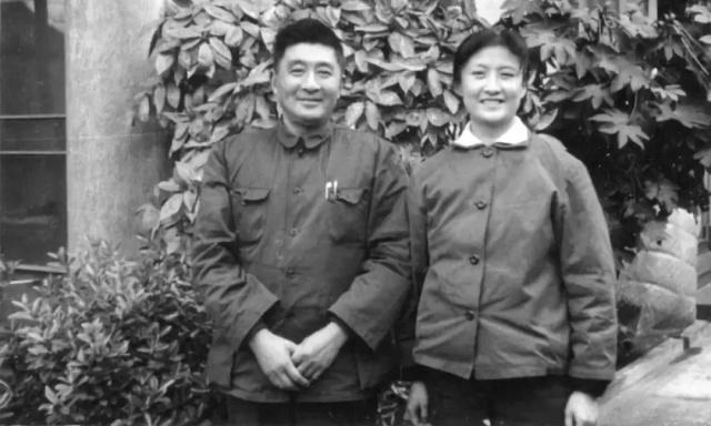 笙箫尽陌@他被捕入狱，出狱后爱人已嫁做他人妻，妻子说这句话让他死心