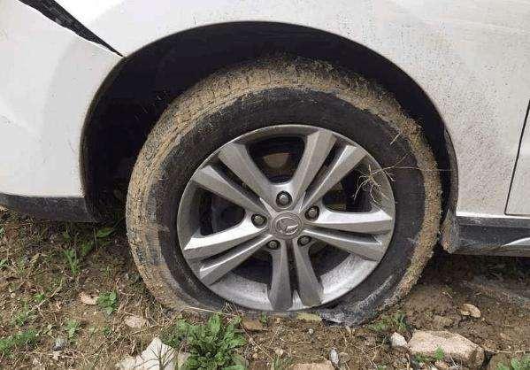 九零后聊车■开车时，6个伤害车胎的行为，很多新手不以为然，会减少轮胎寿命