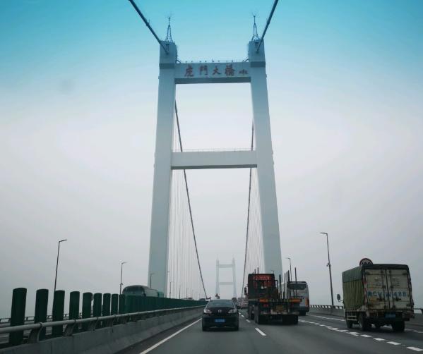 国内堵车最严重的大桥，耗资30亿元，却被称为“堵车胜地”