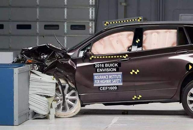 「车驰神往ccsw01TB」越硬越好？车辆安全性与车身软硬并不成正比