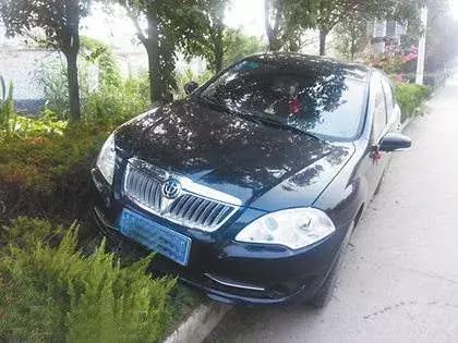 [大美临沂早知道]老司机易犯错：油箱见底才加油、方向盘打死、离合不踩到底就挂挡