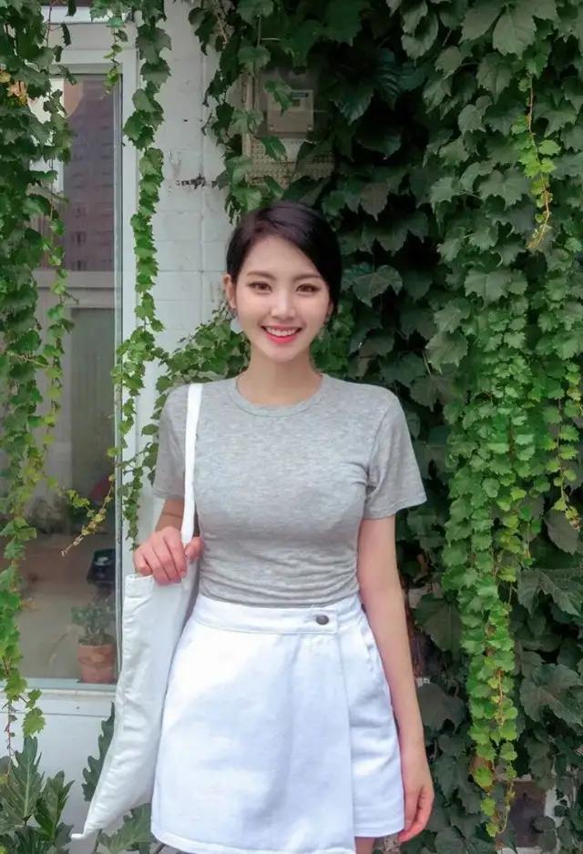 「花语微情感」分手后多久才算“彻底放手”？超过这个时间，趁早开始单身生活吧