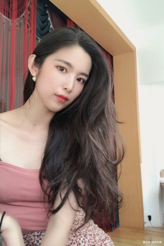 [笑谈千峰]好的感情，不是一下子就把你感动晕，而是细水长流的把你宠坏?。