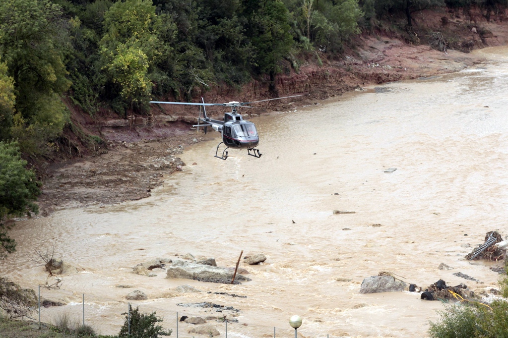 加泰罗尼亚暴雨造成5人失踪 搜救工作仍在继续
