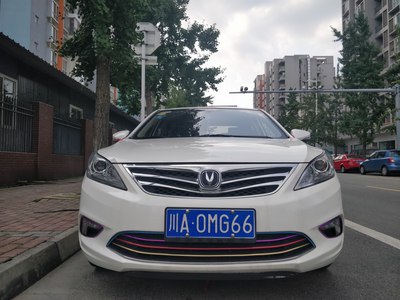 「汽车之家」确保逸动雨天行车安全，自己动手给更换了雨刮器胶条