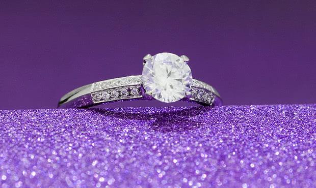 乐维斯钻戒：结婚钻戒竟不是越贵越好，结婚钻戒价格多少合适呢