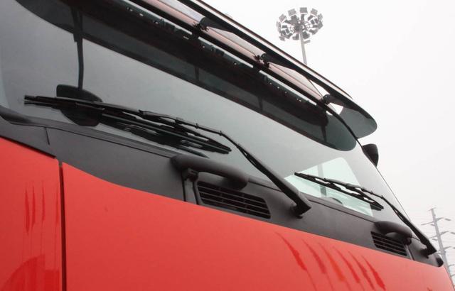 众卡之友@行车视线的保障，雨刮器的维护不能忘