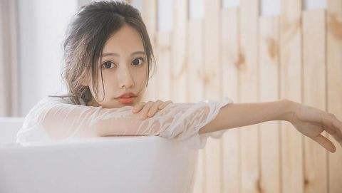 「情感倾诉屋」刚认识的女生很热情，后来越来越冷漠，应该怎么办