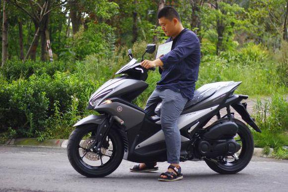 「摩托之家」摩托车选择跨骑还是踏板