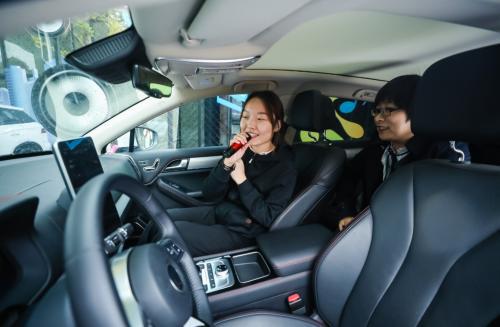 光明网@5G时代的移动直播间